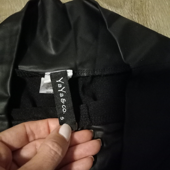 Womens Faux Leather Leggings - Picture 2 of 3